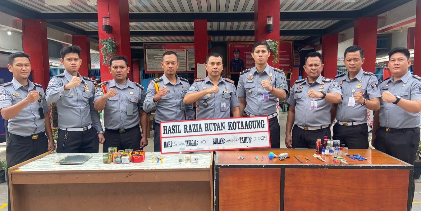 Cegah Barang Terlarang Masuk, Petugas Rutan Razia Kamar WBP