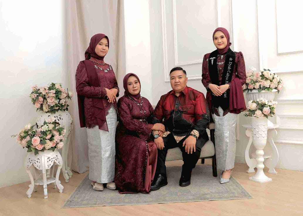 Dari Keluarga Sederhana, Anak Pendamping PKH di Tanggamus Lulus Jadi Dokter di Fakultas Kedokteran Unila