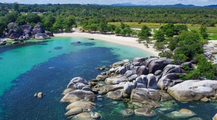 Selain Indah, 7 Pantai Bangka Belitung Makin Lengkap Dengan Hiasan Batu Granit