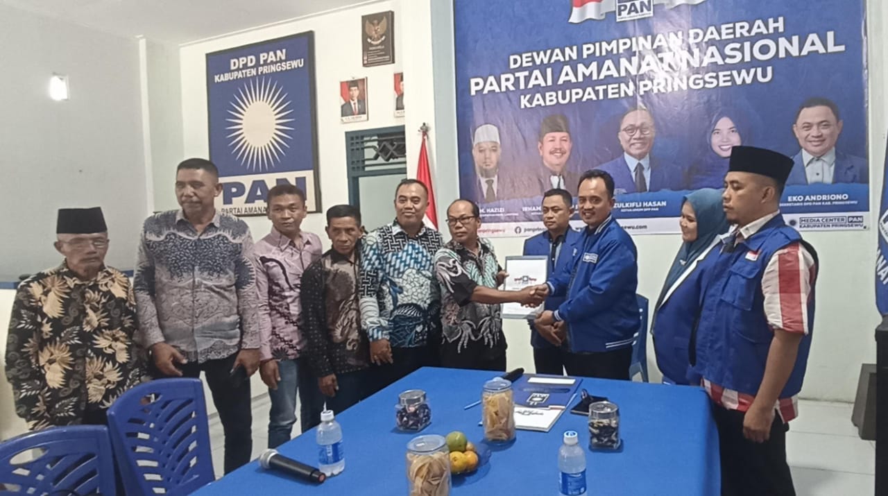 Diwakili Mantan Pengurus DPD dan PK Golkar Pringsewu, Fauzi Ambil Formulir Bacalon Bupati di PAN