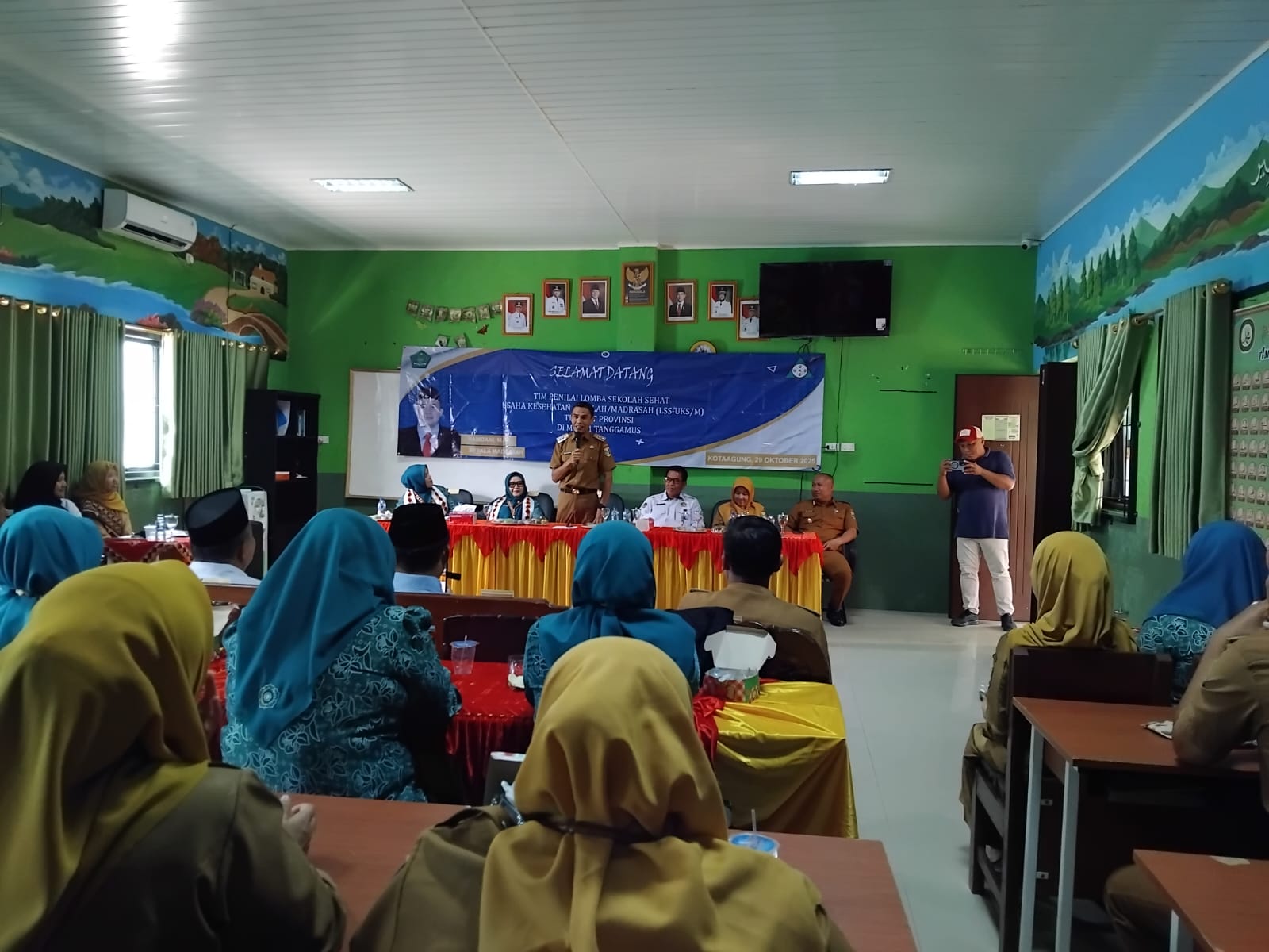 Wabup Tanggamus Kunjungi SDIT, MTsN 1 dan SMAN 1 Kotaagung, Berikan Penguatan UKS