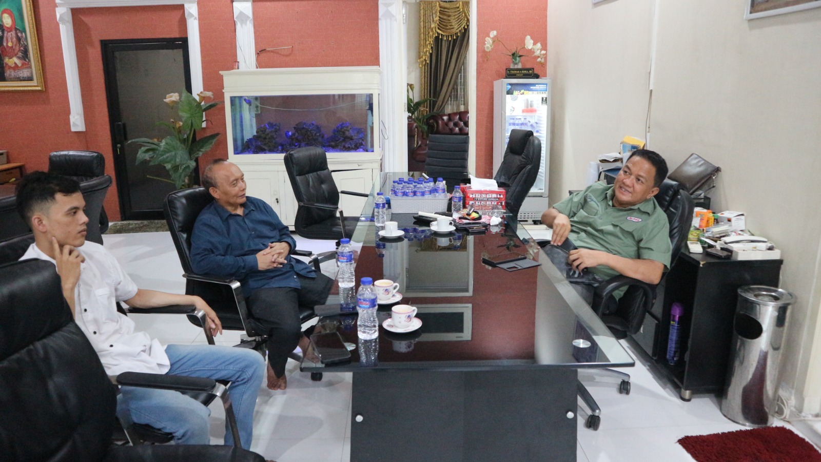 Jalin Silaturahmi, CEO Saburai TV Digital Berkunjung ke Rumah Pengusaha Ternama Lampung Thomas Riska