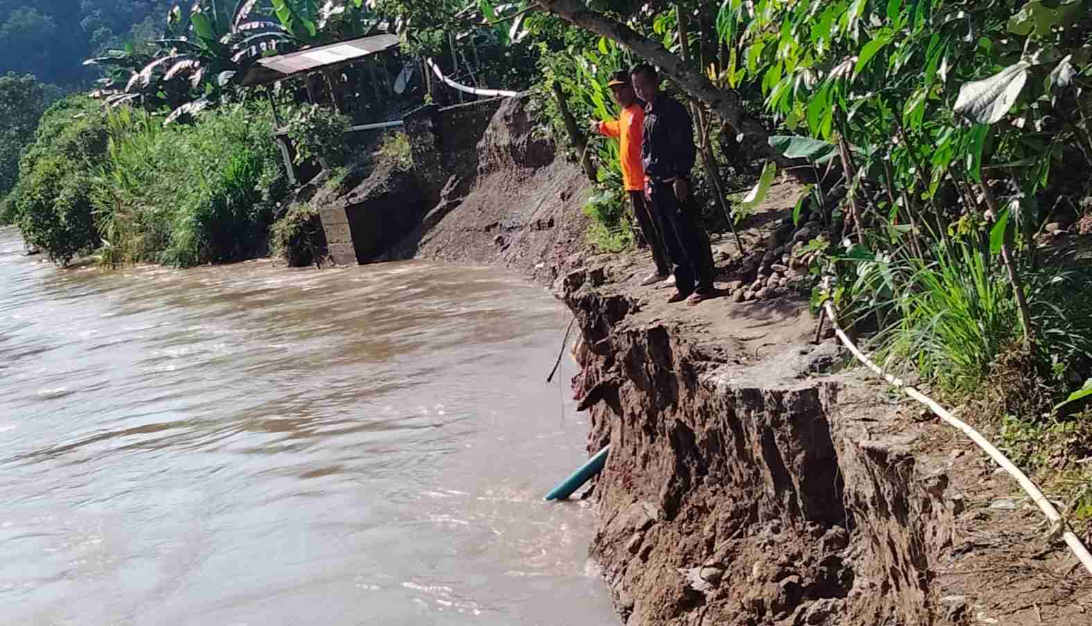 Warga Di Dua Pekon Ini Minta Agar Sungai Dikeruk, Karena Mengancam Pemukiman Warga