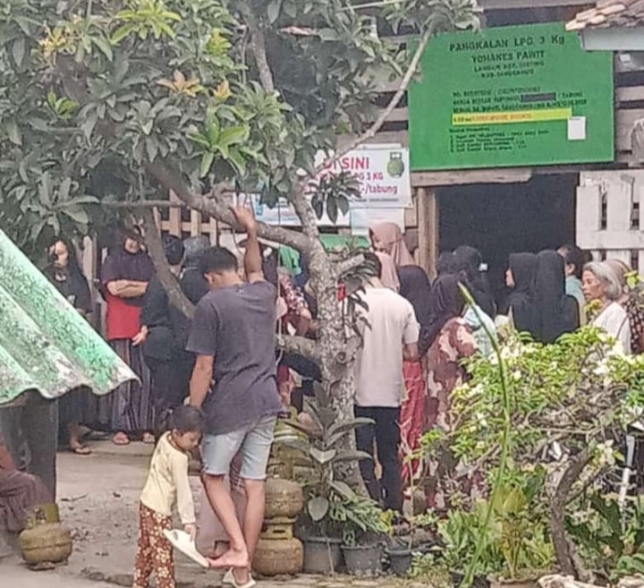 Masyarakat Tanggamus Senang, Warung Dibolehkan Kembali Jadi Pengecer Gas Elpiji 3 Kg