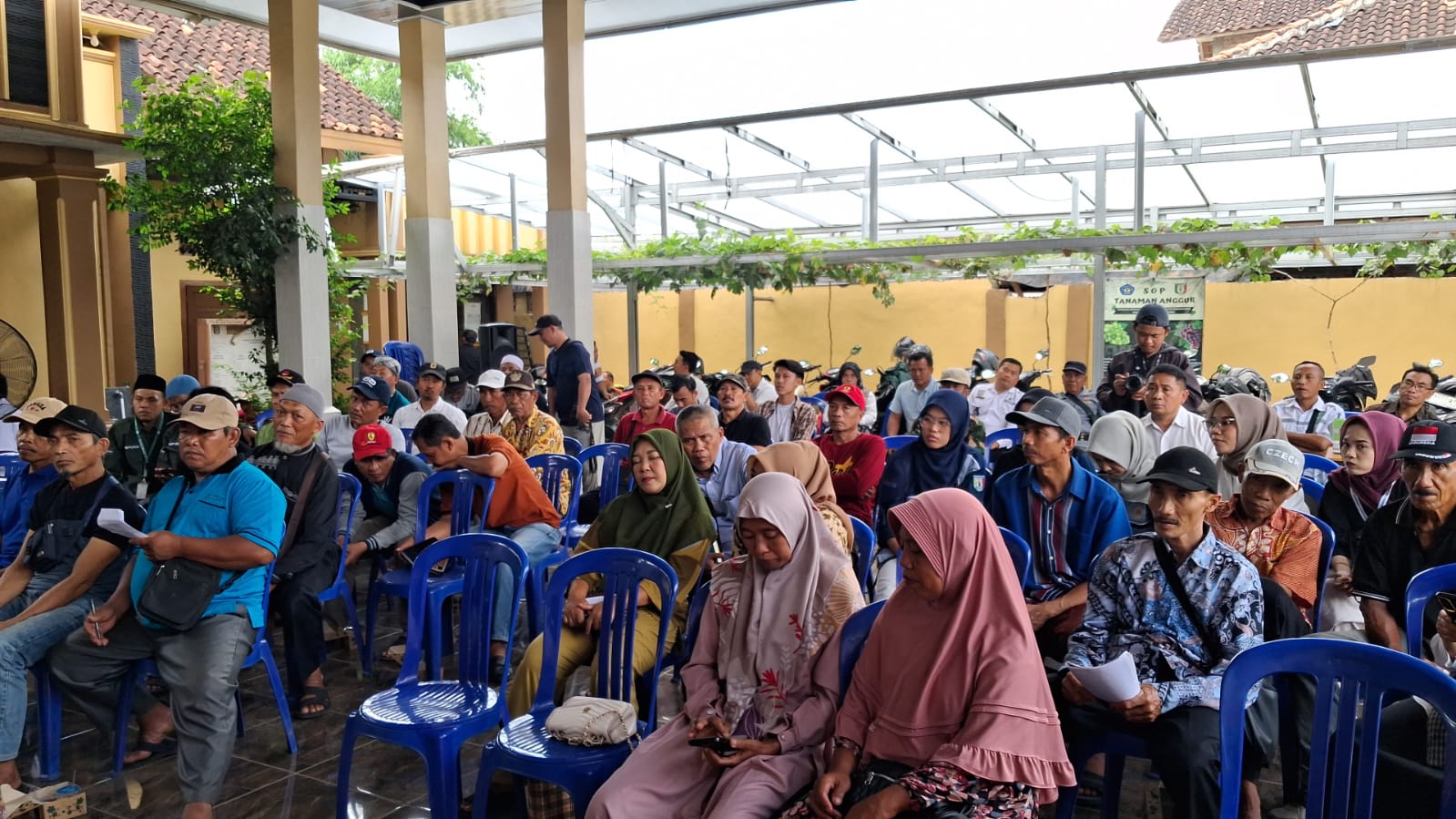 BWA Gelar Pelatihan Pembuatan Pupuk Organik dan Distribusi Al-Quran di Pringsewu