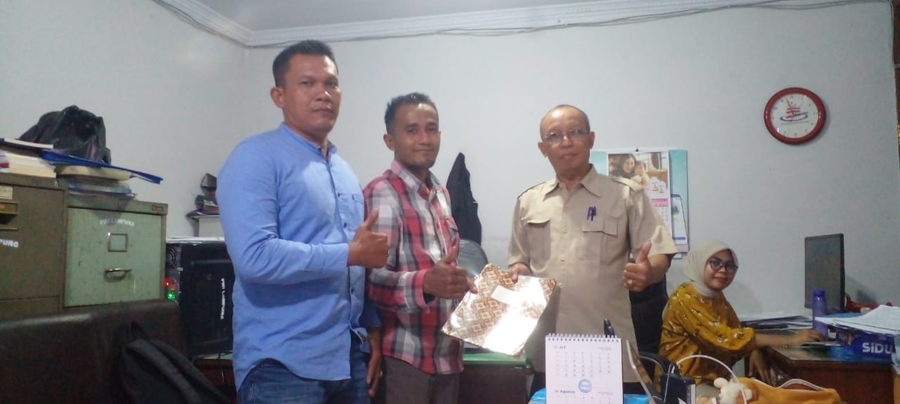 Panitia Konferkab PWI Tanggamus Serahkan Berkas Balon ke PWI Lampung 