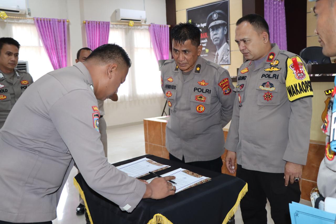 Personel Polres Tanggamus Ikuti Pembinaan Etika dan Pemulihan Profesi Yang Digelar Bidpropam 