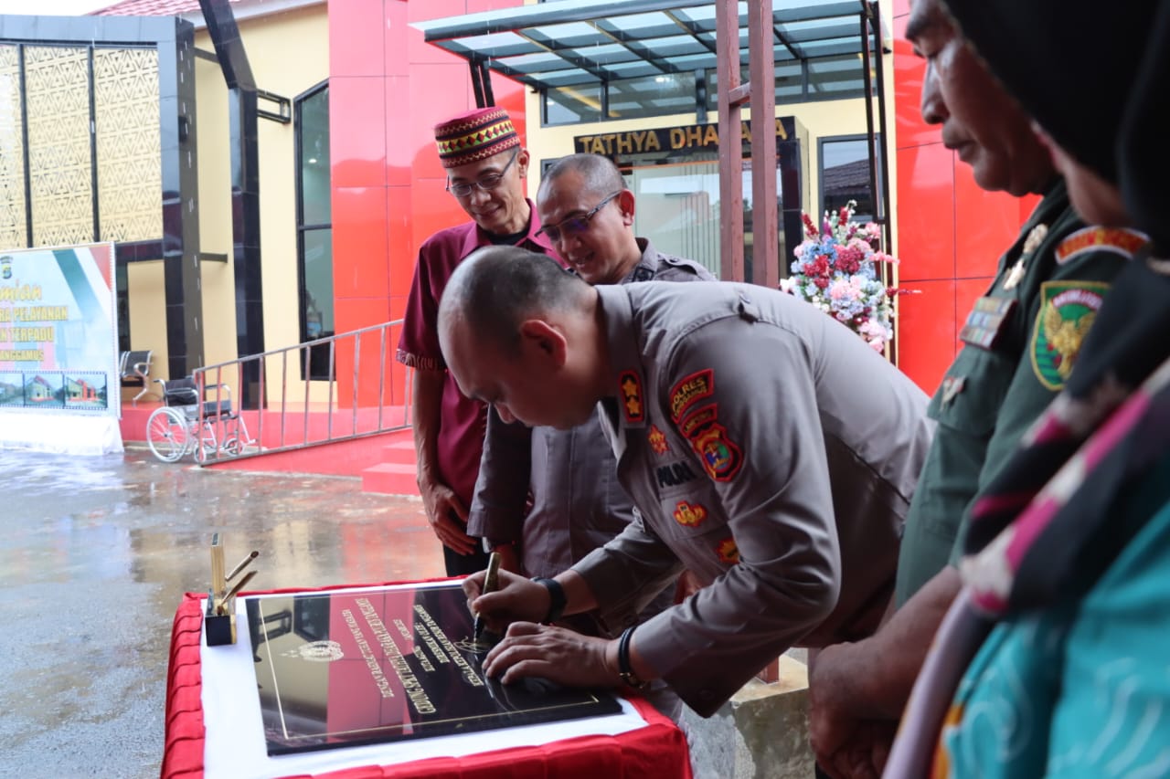 Pelayanan Publik Terintegrasi di Gedung SPKT Baru Mapolres Tanggamus Diresmikan