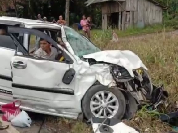 Toyota Rush Vs Suzuki Carry, 1 Meninggal, 9 Luka-luka