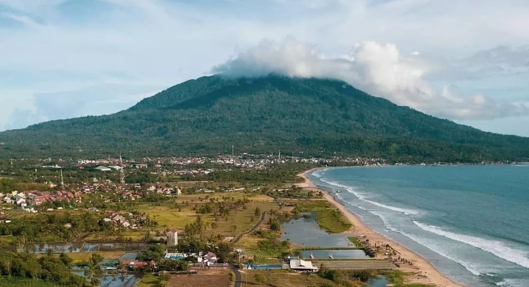 Dibalik Keindahannya, Gunung Rajabasa Lampung Selatan Menyimpan Sebuah Misteri 