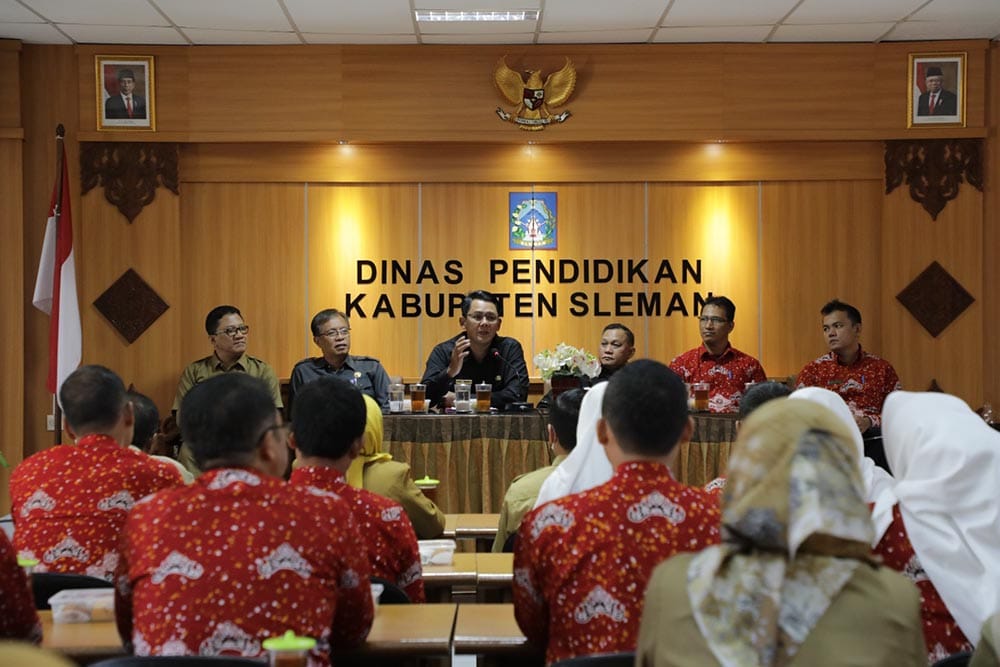 30 Kepala Sekolah dari Kota Metro Lampung Magang di SD Negeri Sleman