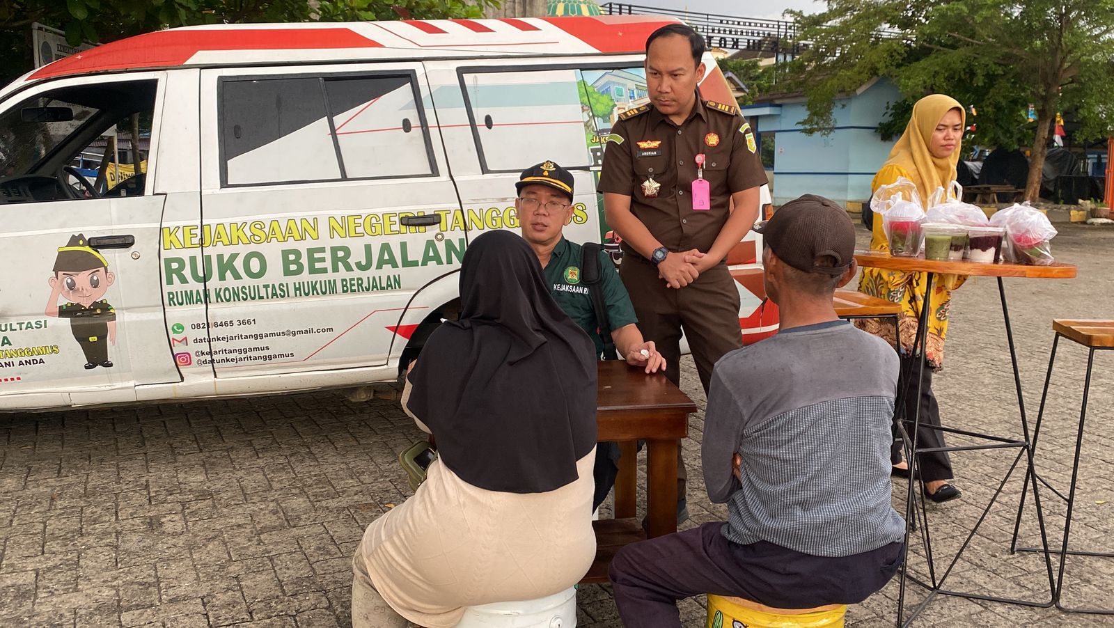 Ruko Berjalan Kejari Tanggamus Berikan Penjelasan Hukum ke Masyarakat Kota Agung