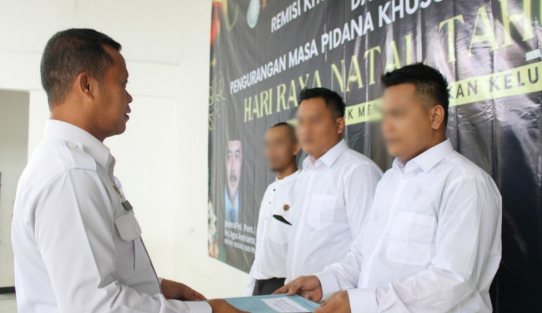 3 Warga Binaan Lapas Kotaagung Terima Remisi Khusus Natal 2025