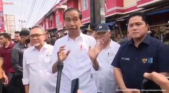 Jokowi: Pemda Tak Mampu Perbaiki Jalan, Kementerian PUPR Ambil Alih