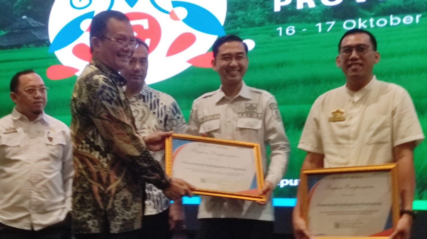 Pemkab Pringsewu Terima Penghargaan Penyelenggaraan Statistik Sektoral (EPSS) 2024