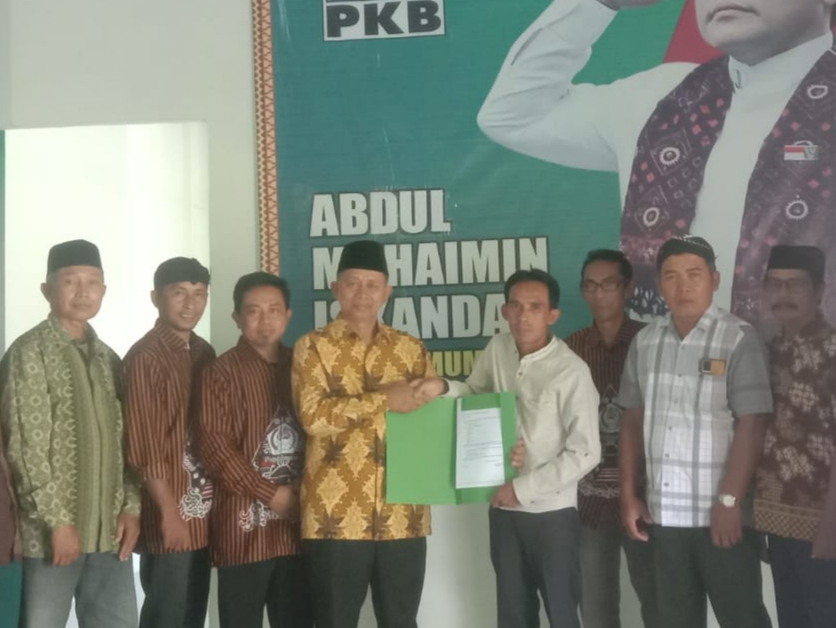 PKB Tanggamus Banjir Peminat, Giliran Ketua PSHT Tanggamus Drs. Sademun Daftar di PKB