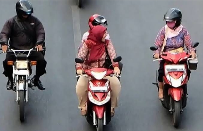 5 Hal yang Tidak Boleh Dilakukan saat Berkendara Motor, Nomor 4 Pasti Pernah Ngalami dan Bikin Kesal