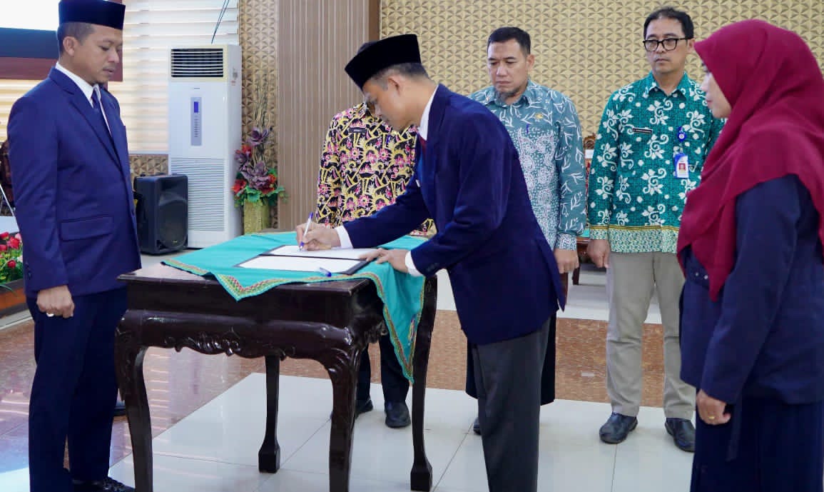 Bupati Pringsewu Lantik Tujuh Pejabat, Tekankan Integritas dan Pelayanan Publik