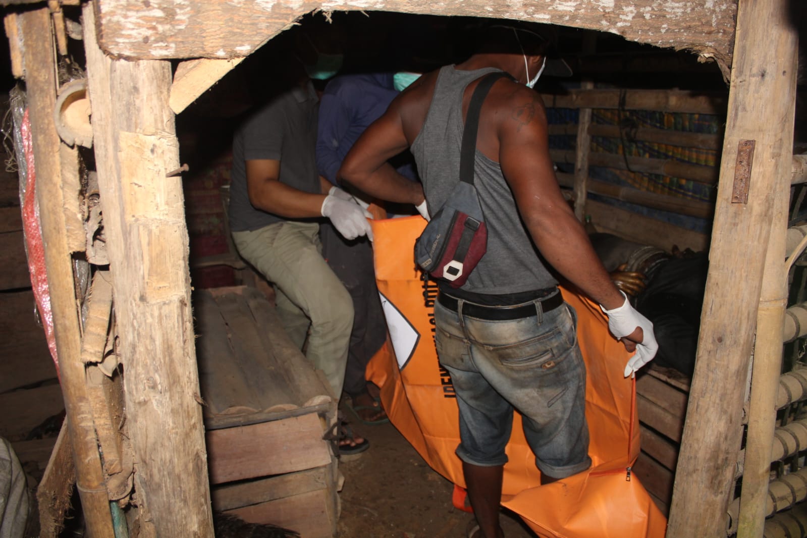 Buruh Tani Ditemukan Tewas Membusuk 5 Hari di Gubuk Perkebunan Pringsewu