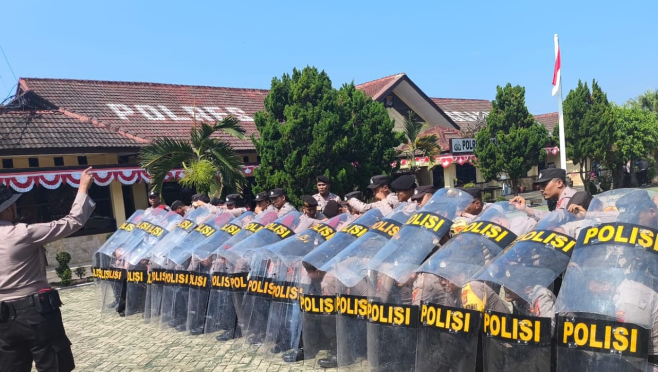 Jelang Pilkada Serentak,Personel Gabungan Polres Tanggamus Latihan Dalmas