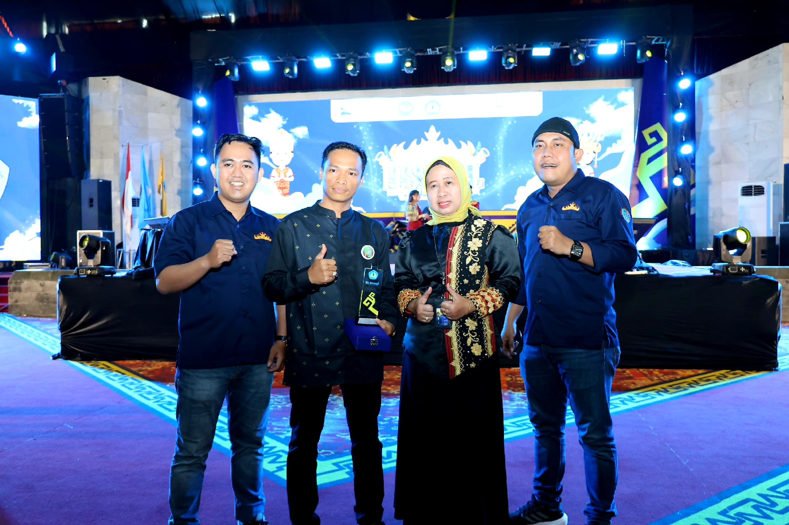 IWO Lampung Raih Penghargaan Anugerah Be Strong dari Universitas Lampung 