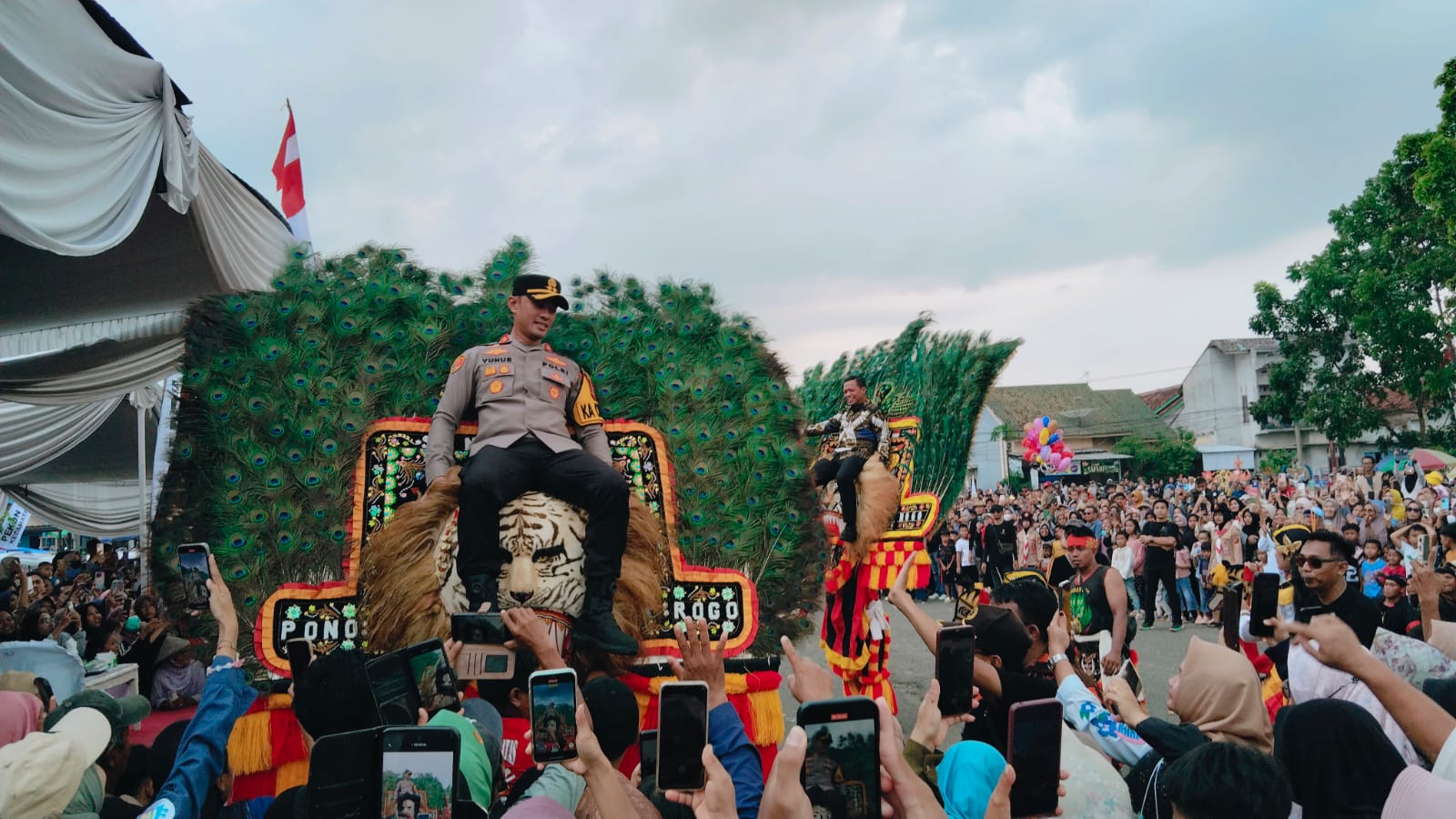 Parade Karnaval Budaya Pringsewu Cultural Festival Buat Ribuan Penonton Terpukau