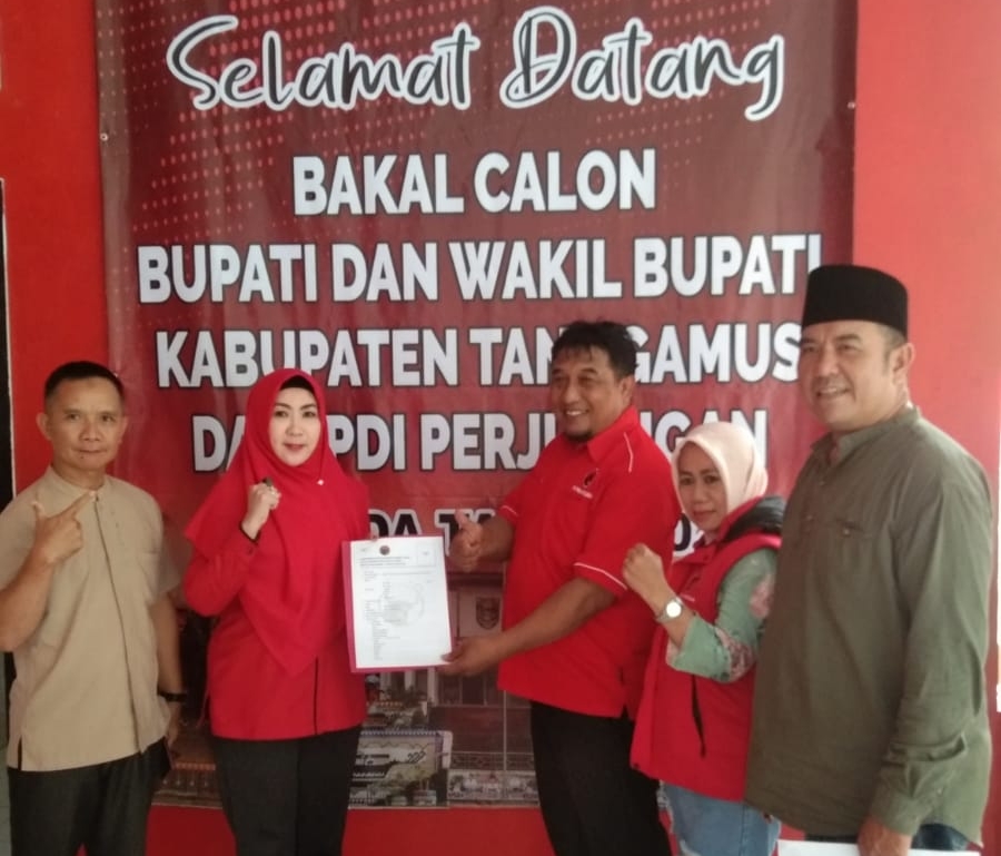 Dewi Handajani Ambil Formulir Pendaftaran Balonbup 