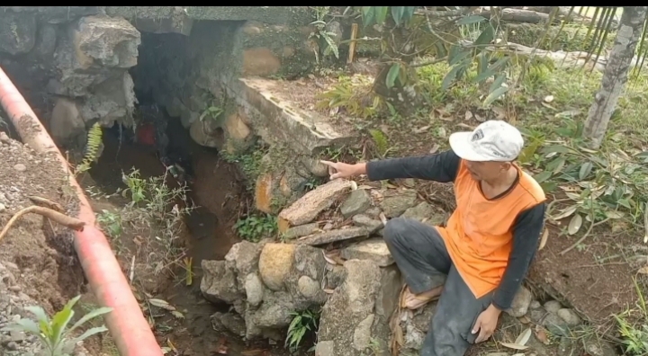 Kerusakan Drainase Islamic Center Kotaagung Kian Parah, Warga Sekitar Harapkan Perbaikan