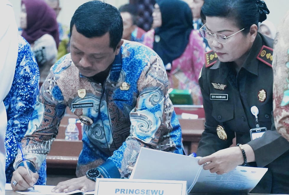 Bupati Pringsewu dan Kajari Pringsewu Teken MoU Optimalisasi Restorative Justice