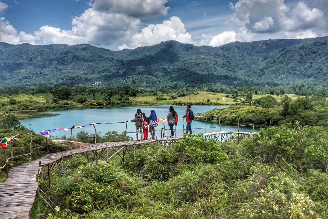 6 Wisata Alam Yang ada Di Kecamatan Suoh. Salah Satunya Danau Asam