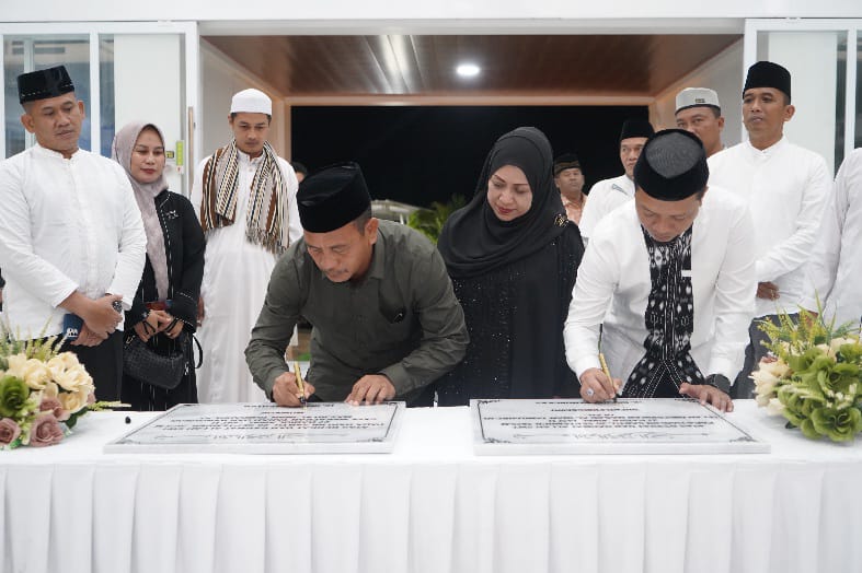 Bupati Pringsewu Riyanto , Resmikan Masjid Al-Iman Tambahrejo 