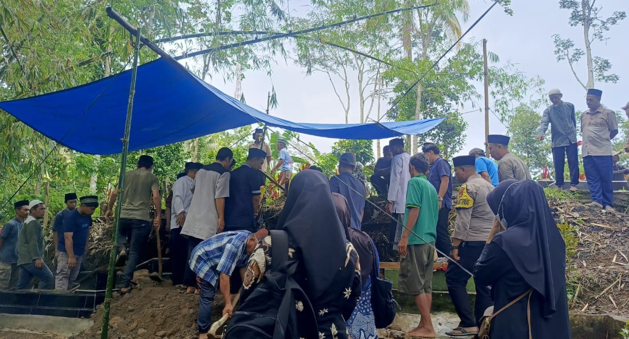 Novia Nurwana, Korban Kebakaran Gedung Terra Drone Dimakamkan di Sumberejo Tanggamus 