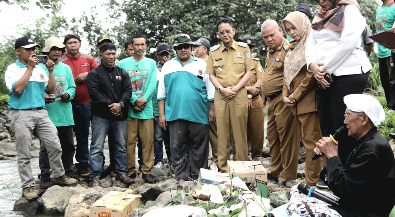 Sambut Musim Tanam, Petani di Pringsewu Gelar Mapak Tuyo