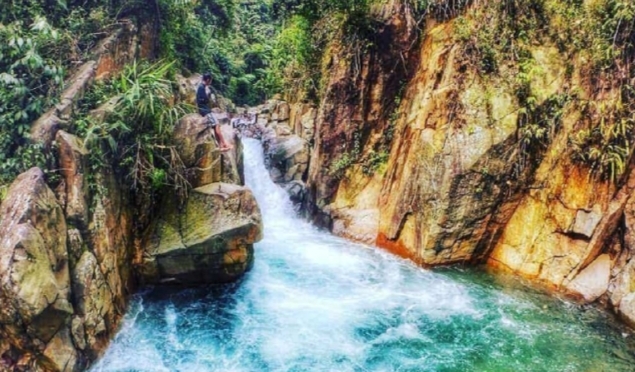 Keseruan Wisata di Curug Leuwi Hejo, 