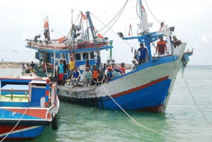 Nelayan Ancam Bakar Perahu Pukat Harimau Jika Beroprasi Di Teluk Semaka