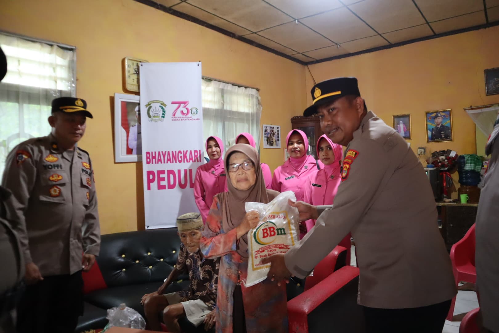 Sambut Hari Bhayangkara, Kapolres Tanggamus Anjangsana ke rumah Purnawirawan dan Wakawuri