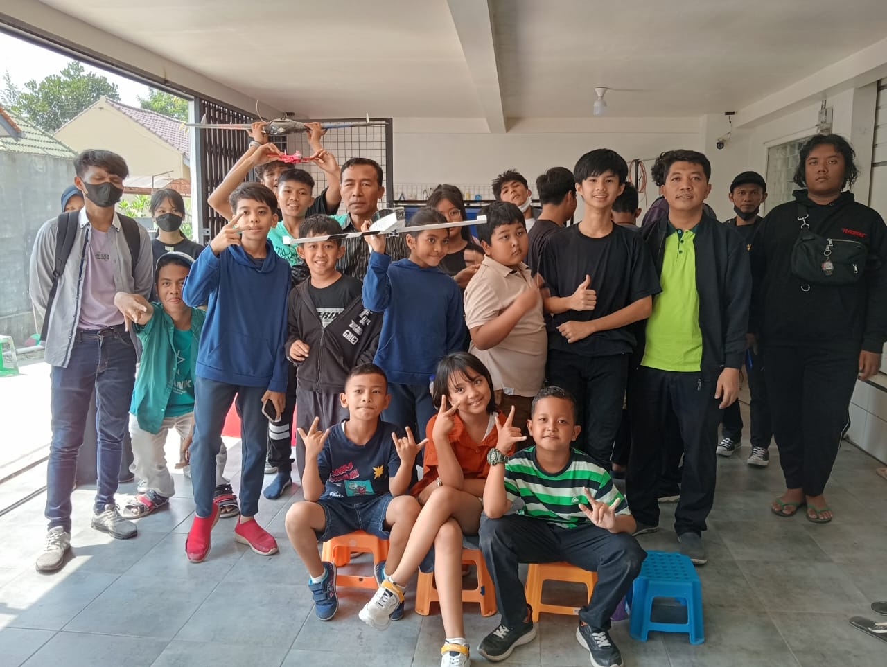 Home Schooling PKBM Reksonegaran Yogyakarta Perkenalkan Peserta Didik Pesawat Drone
