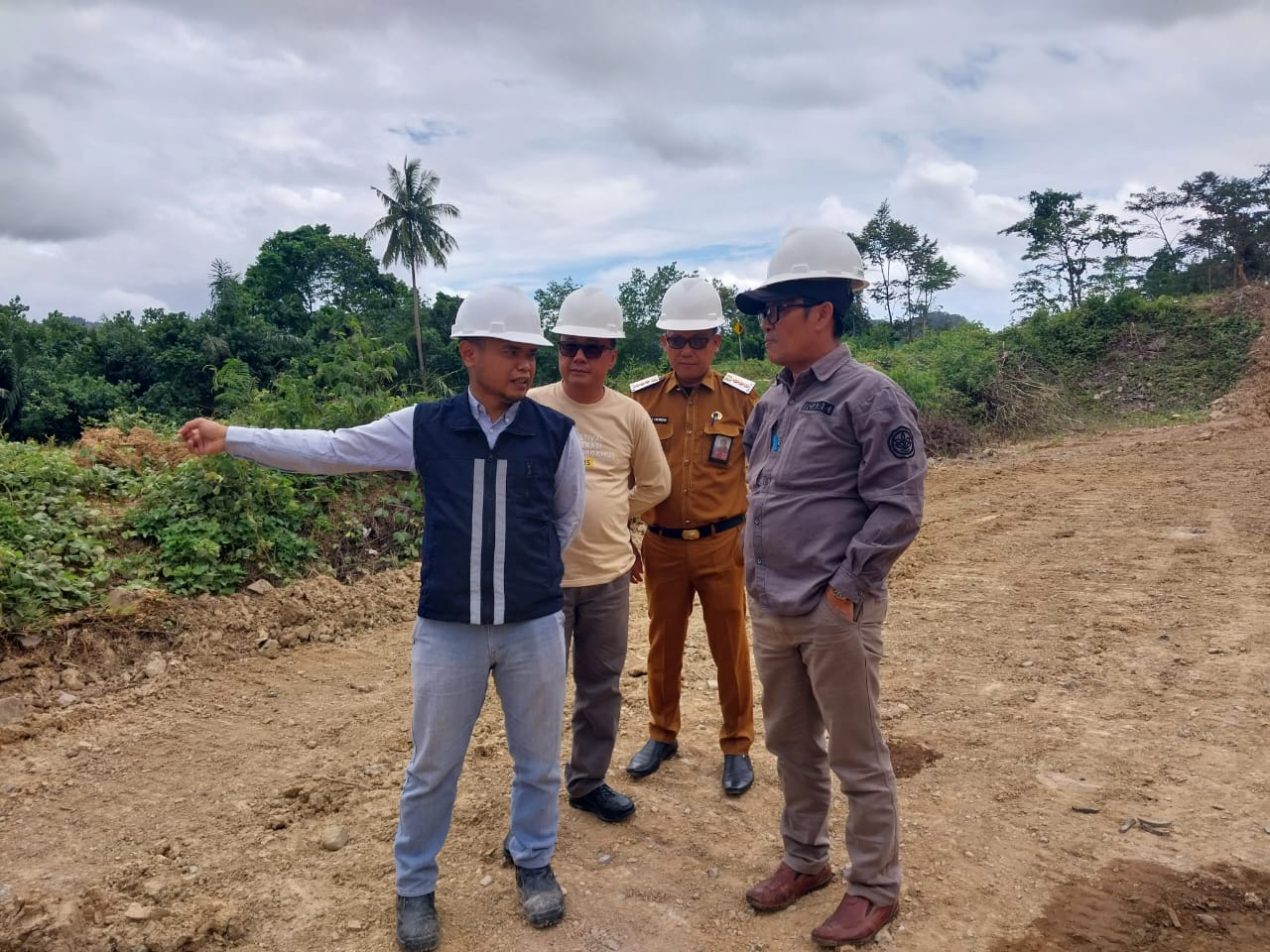 DLH Tanggamus: Kewenangan Perizinan Tambang di Pemerintah Pusat dan Provinsi