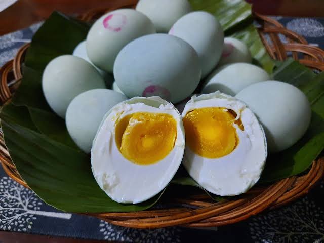 Selain Baik untuk Kesehatan Tulang, Berikut 8 Manfaat Konsumsi Telur Asin untuk Kesehatan