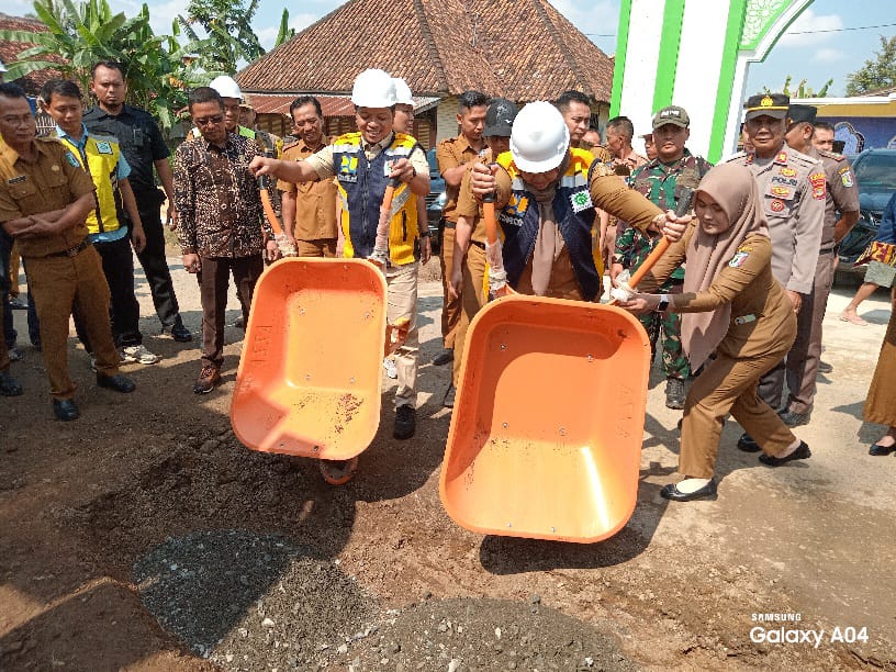 Bupati Pringsewu Groundbreaking Rekonstruksi Jalan Kabupaten 