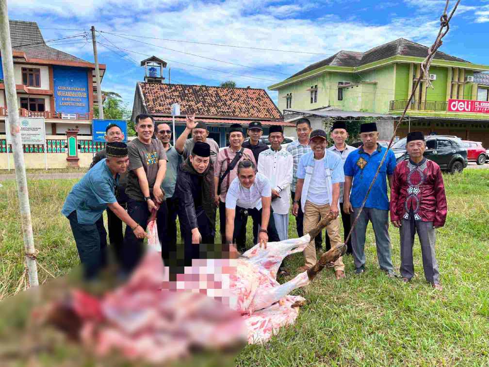 Iduladha Satukan Wartawan dan LSM di Lamtim, Semangat Berbagi di Tengah Kebersamaan