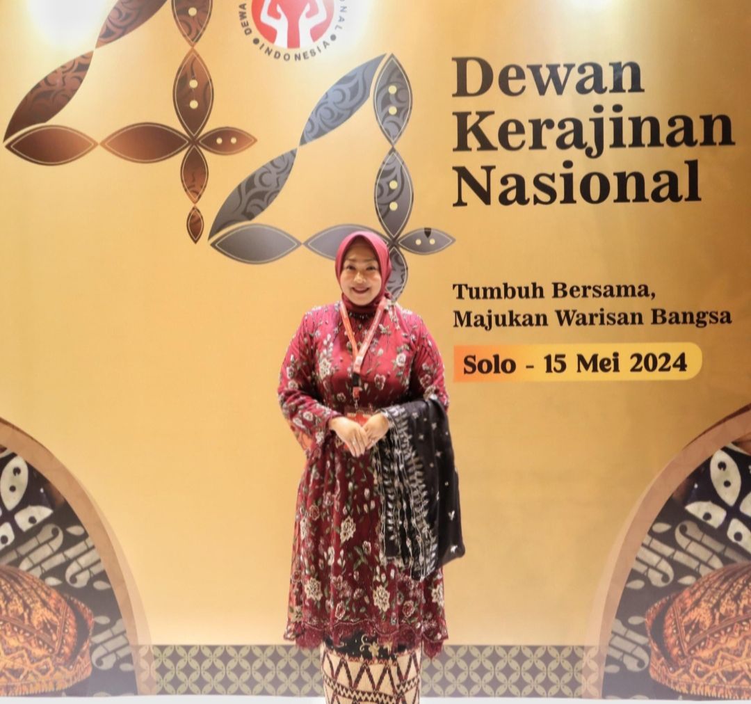 Ketua Dekranasda Tanggamus Hellen Veranica Hadir di HUT Ke 44 Dekranas Yang Dihadiri Iriana Jokowi