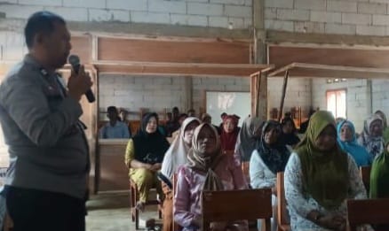 Bhabinkamtibmas Jadi Pemateri di Workshop Pelajar SMP, Ini Yang Disampaikan 