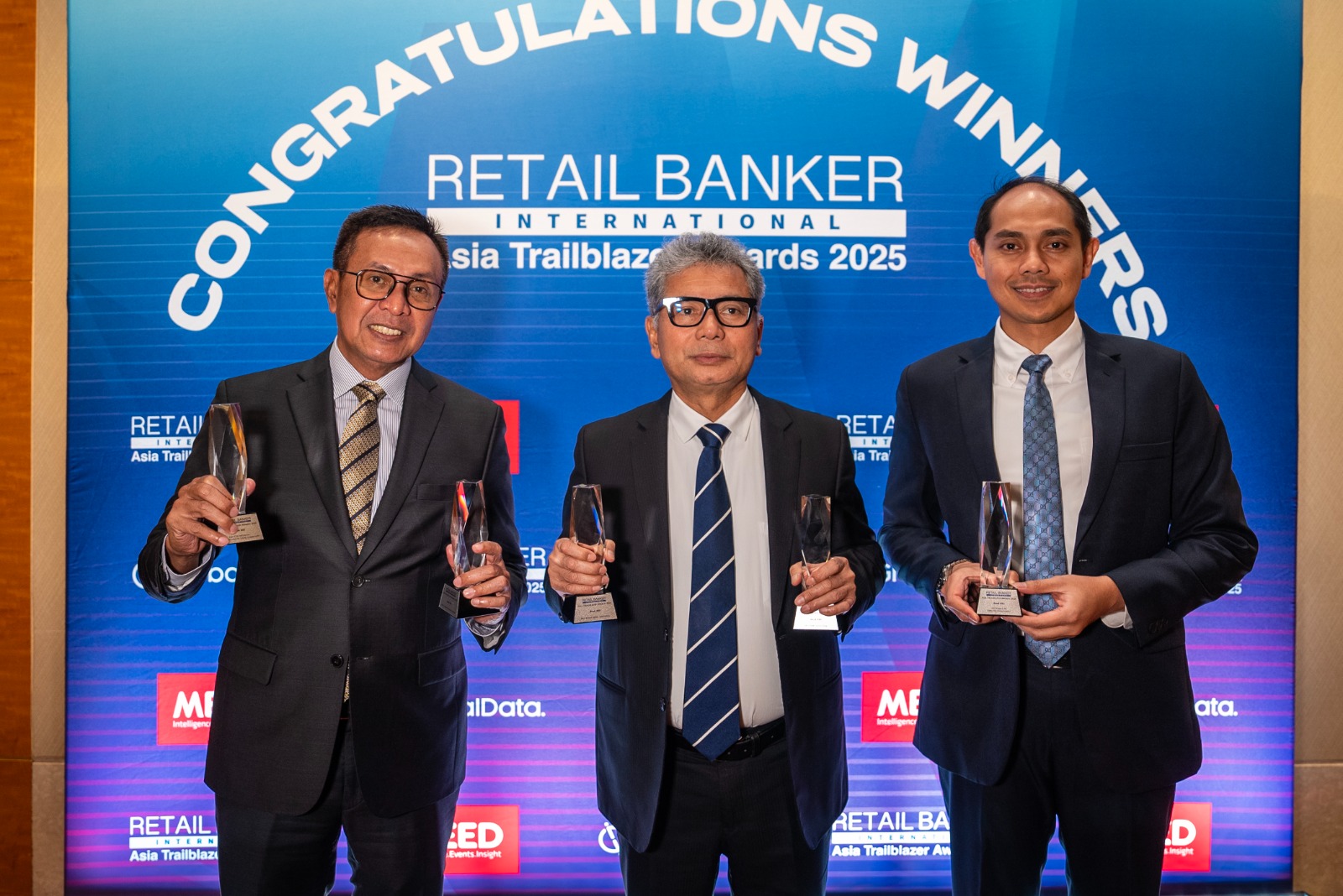 Torehkan Pencapaian Gemilang, BRI Raih 5 Penghargaan di Retail Banker International Asia Trailblazer Awards