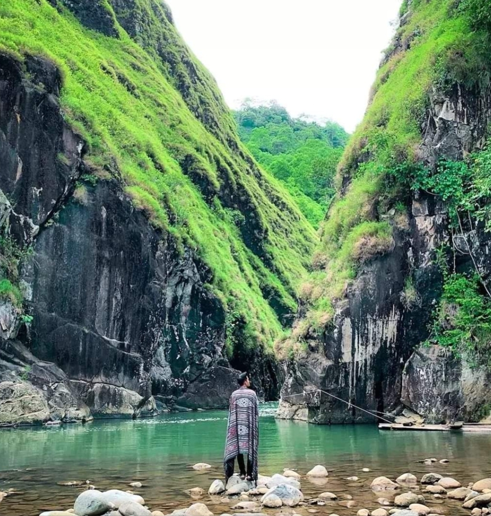 Tempat Wisata Alam di  Garut  yang Populer Leuwi Tonjong, Suguhkan Panorama Alam yang Memukau