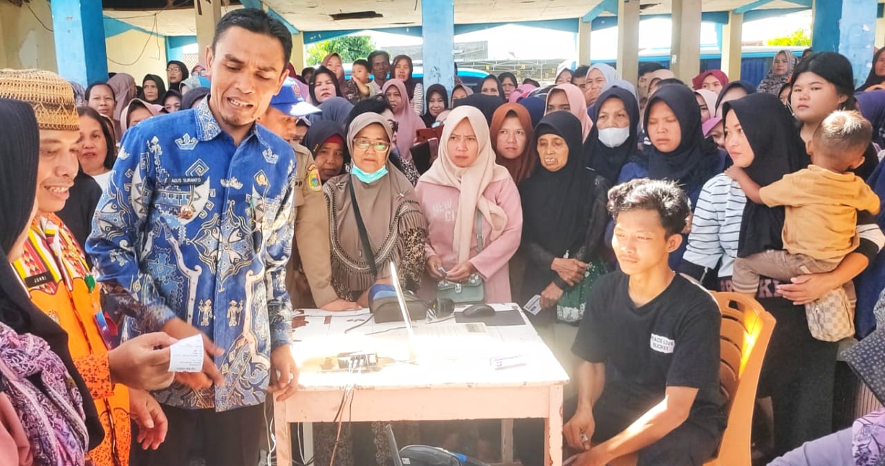 Wabup Tanggamus Buka Kegiatan Pasar Murah di Kota Agung