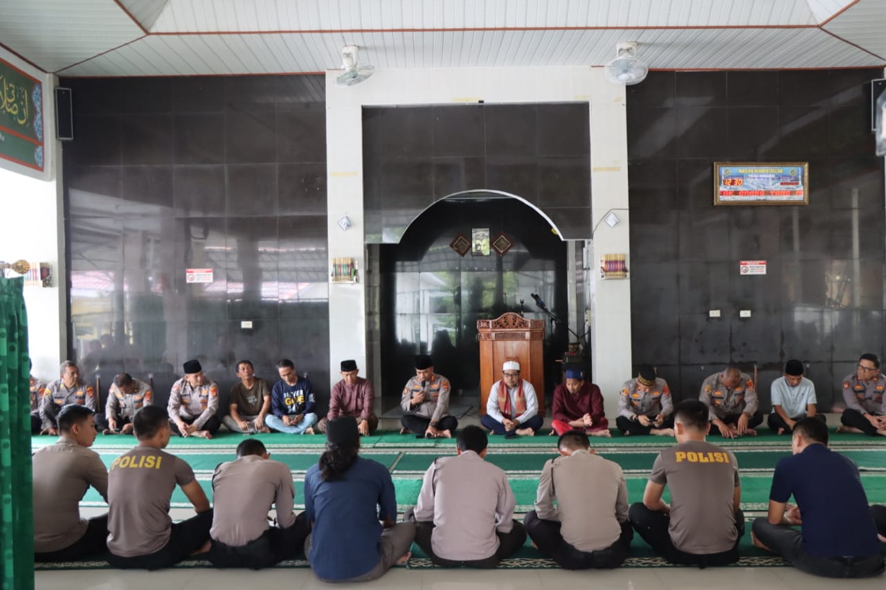 Polres Tanggamus Bersama FKUB dan Ojol Gelar Doa untuk Affan Kurniawan