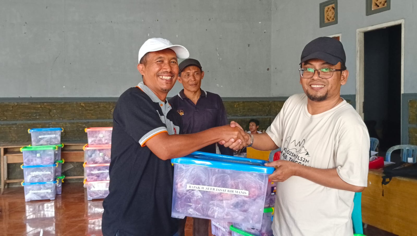 PKS Tanggamus Kurban 5 Ekor Sapi dan 2 Ekor Kambing