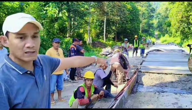 Anggota DPRD Tanggamus Romzy Edi Tinjau Pembangunan Jalan Kiluan, Umbar dan Putih Doh