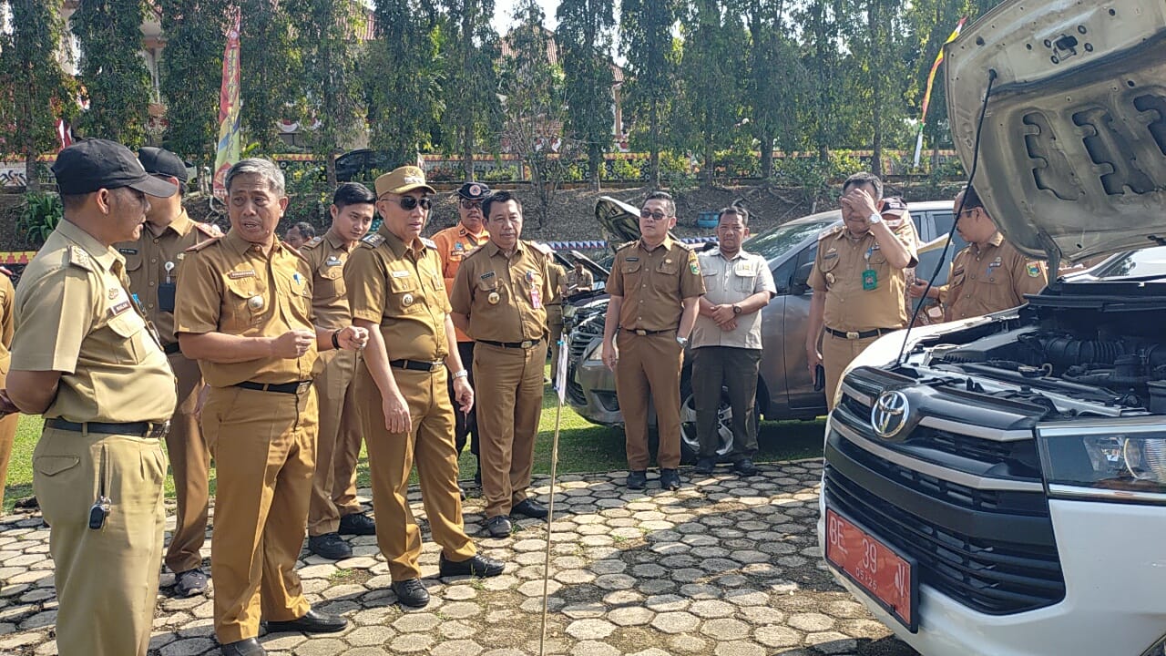 Pastikan Kendaraan Laik Jalan, Pj Bupati Tanggamus Cek Ratusan Randis OPD